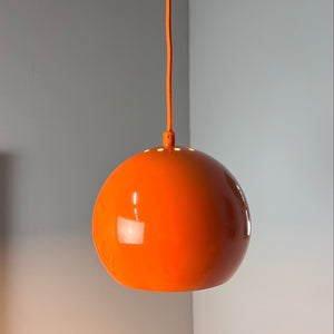 Kugellampe neu lackiert orange aus Dänemark