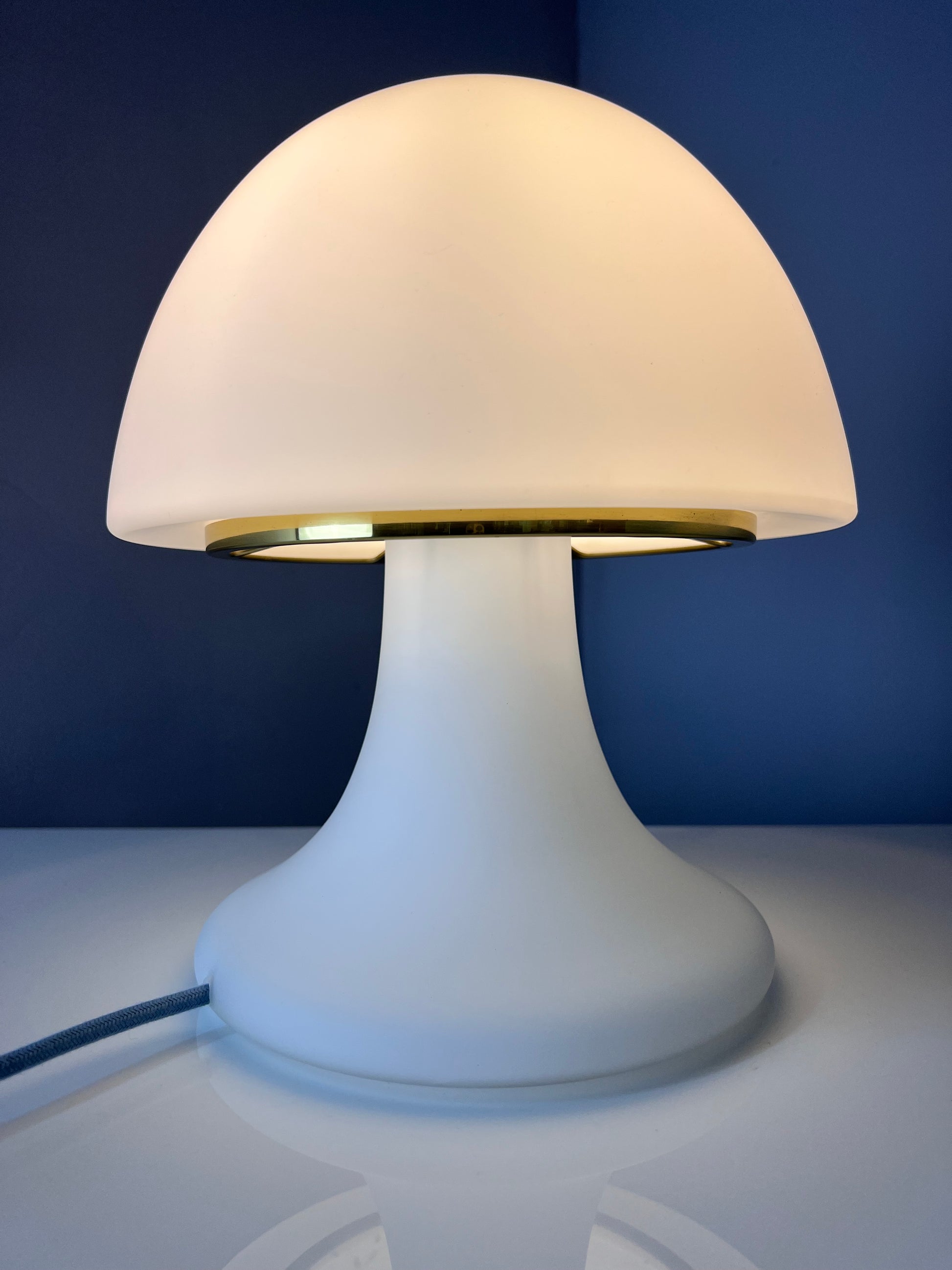 Mushroom Tischlampe weiß von Glashütte Limburg