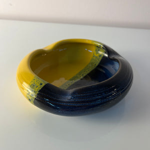 Aschenbecher gelb blau aus Dänemark