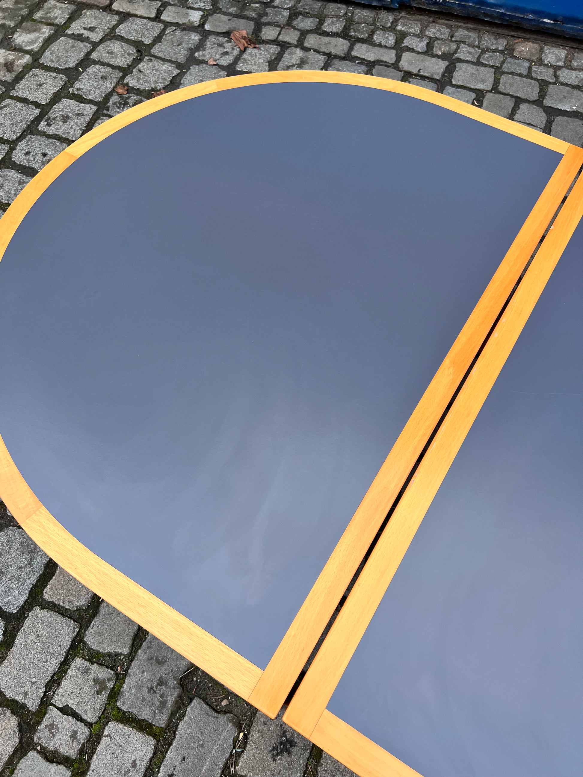 Halbrunder Esstisch grau Buche von Rud Thygesen & Johnny Sørensen für Farstrup