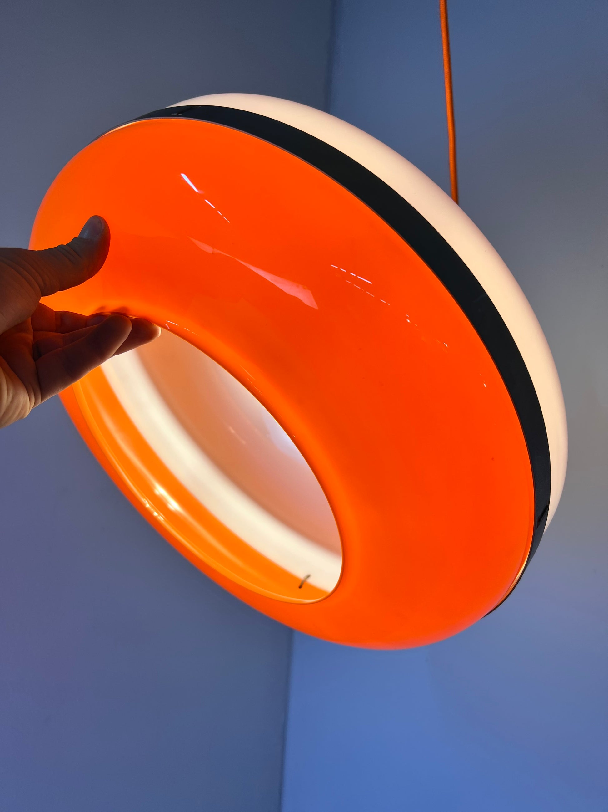 Hängelampe weiß orange Kunststoff aus Dänemark