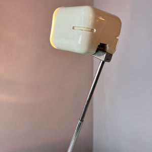 Tischlampe Modell 1001 weiß mit Teleskoparm von Karstadt