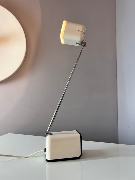 Tischlampe Modell 1001 weiß mit Teleskoparm von Karstadt