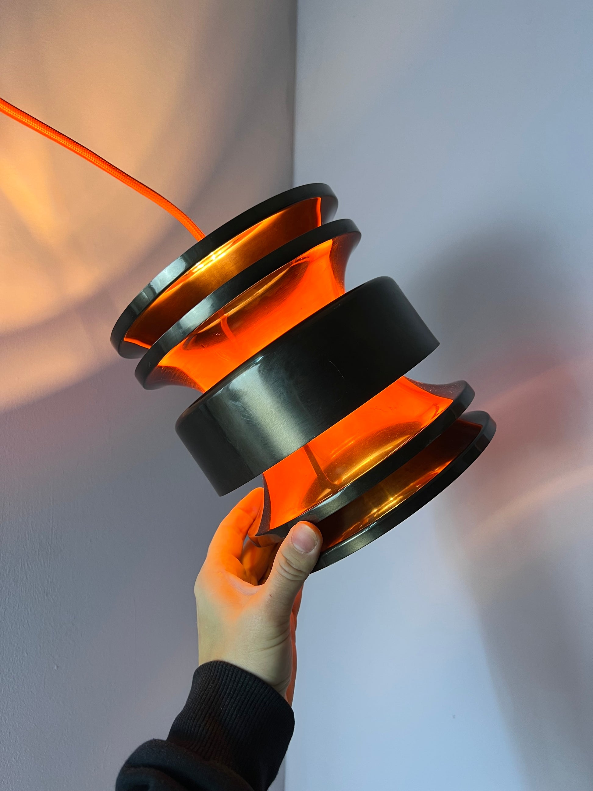 Hängelampe anthrazit orange von Carl Thore