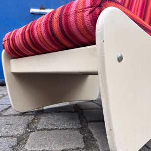 Sessel 70er pink gestreift