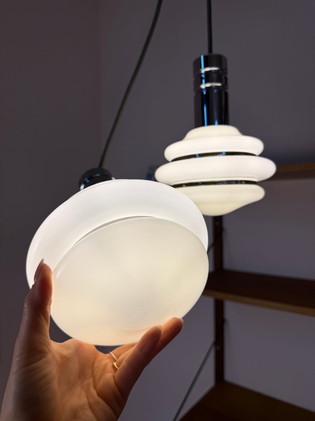 Hängelampe weiß Chrom Glas