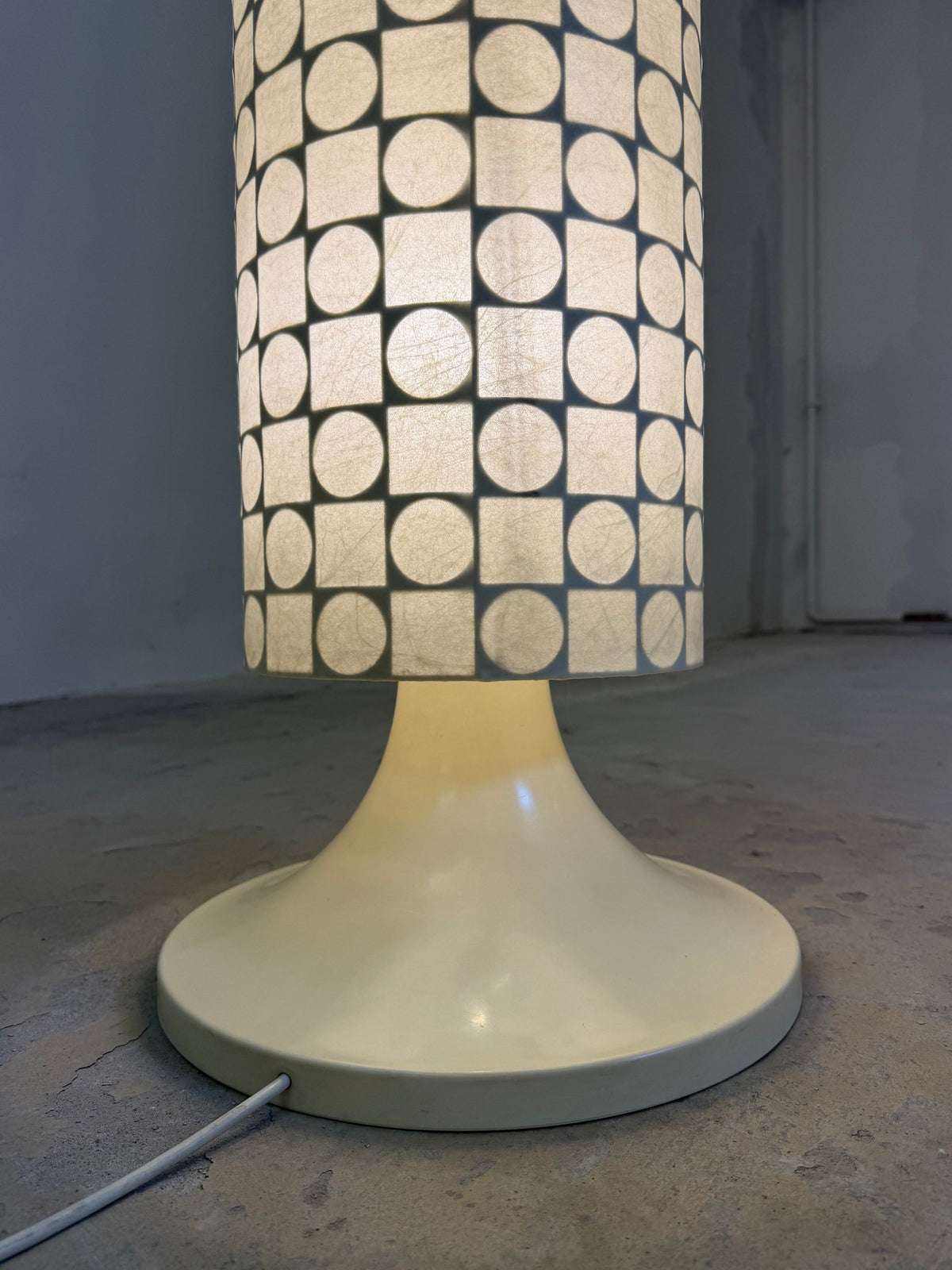 Cocoon-Stehlampe von Goldkant Leuchten