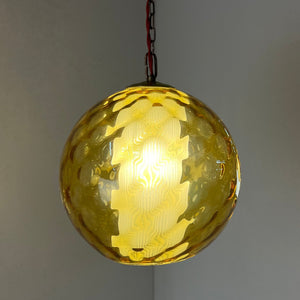 Kugellampe gelb Glas mit Kette aus Dänemark