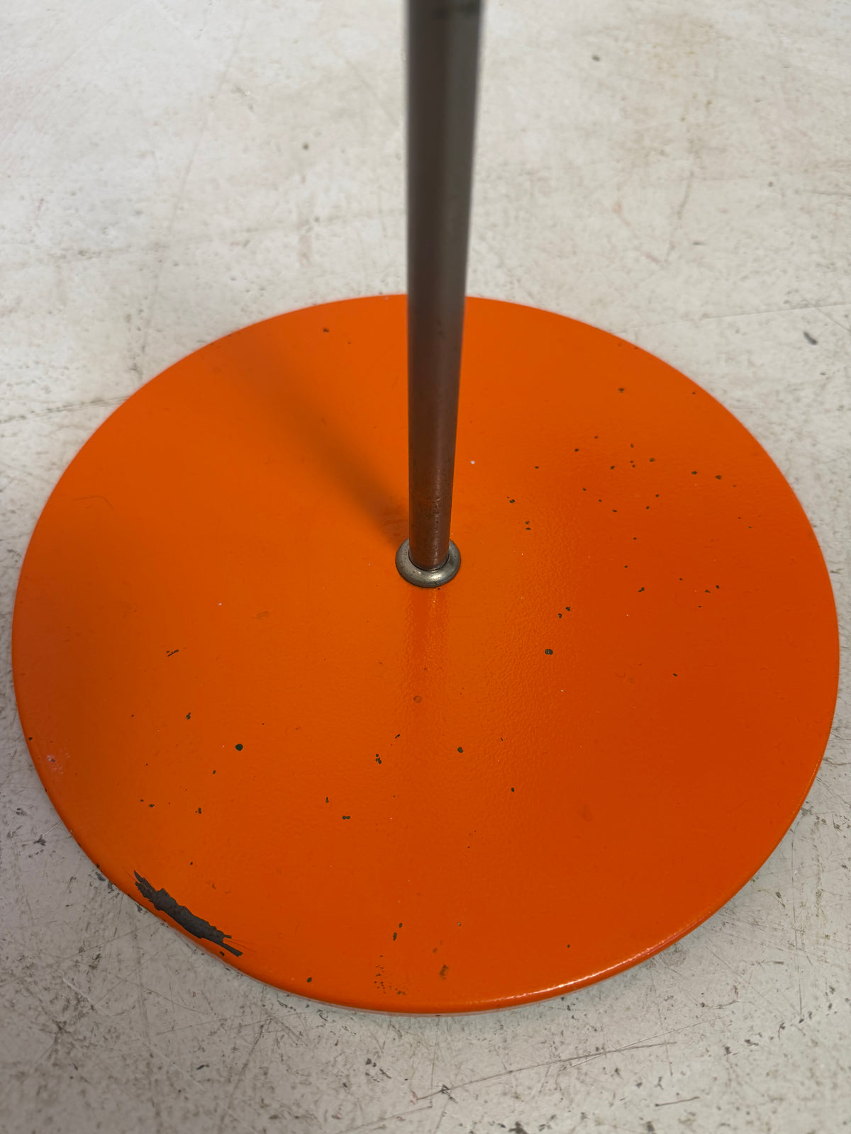 Stehlampe orange Chrom von AKA Werke