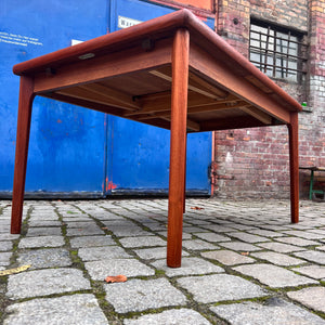 Ausziebarer Esstisch Teak von Henning Kjearnulf