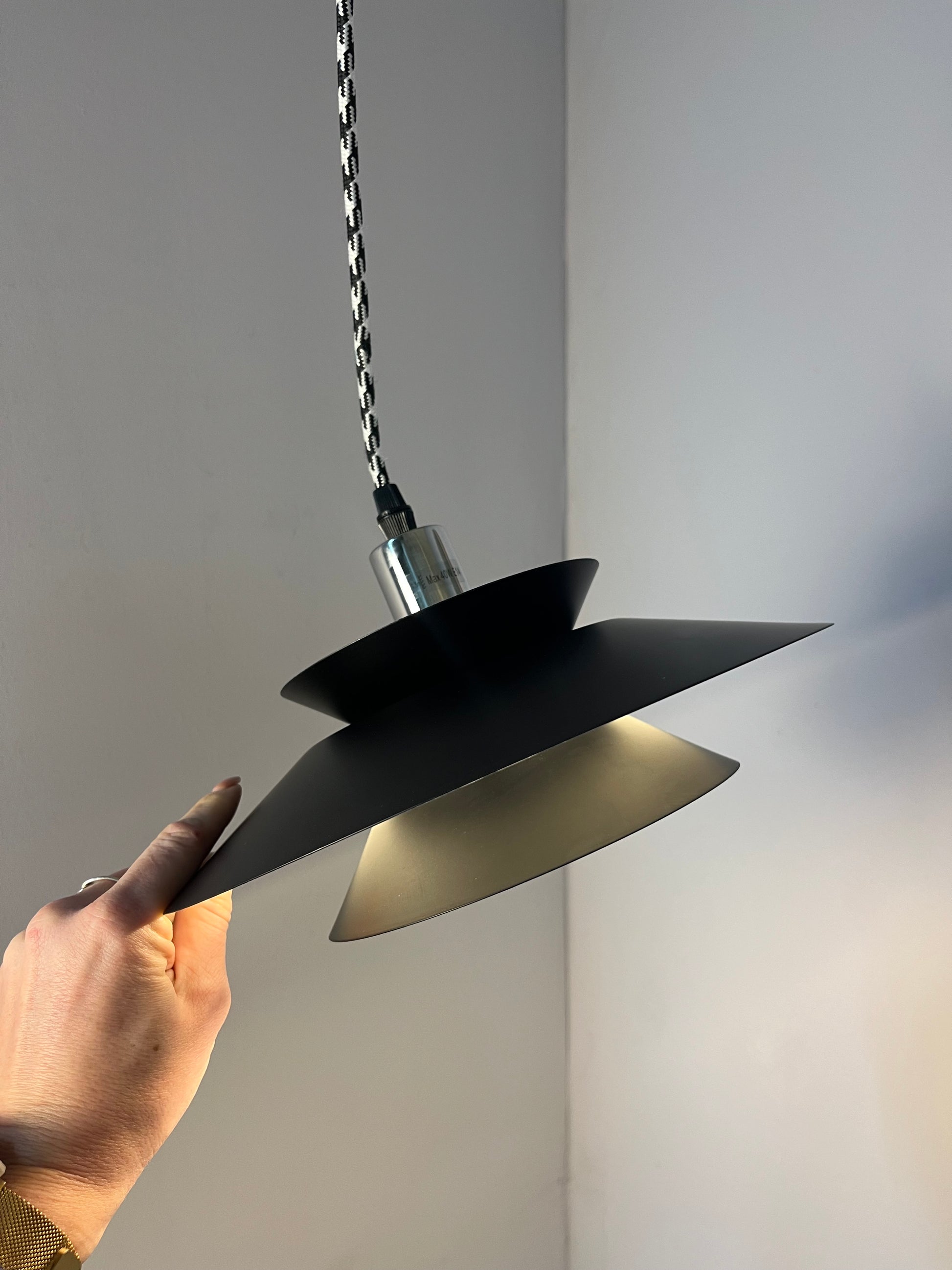 Lamellenlampe schwarz aus Dänemark