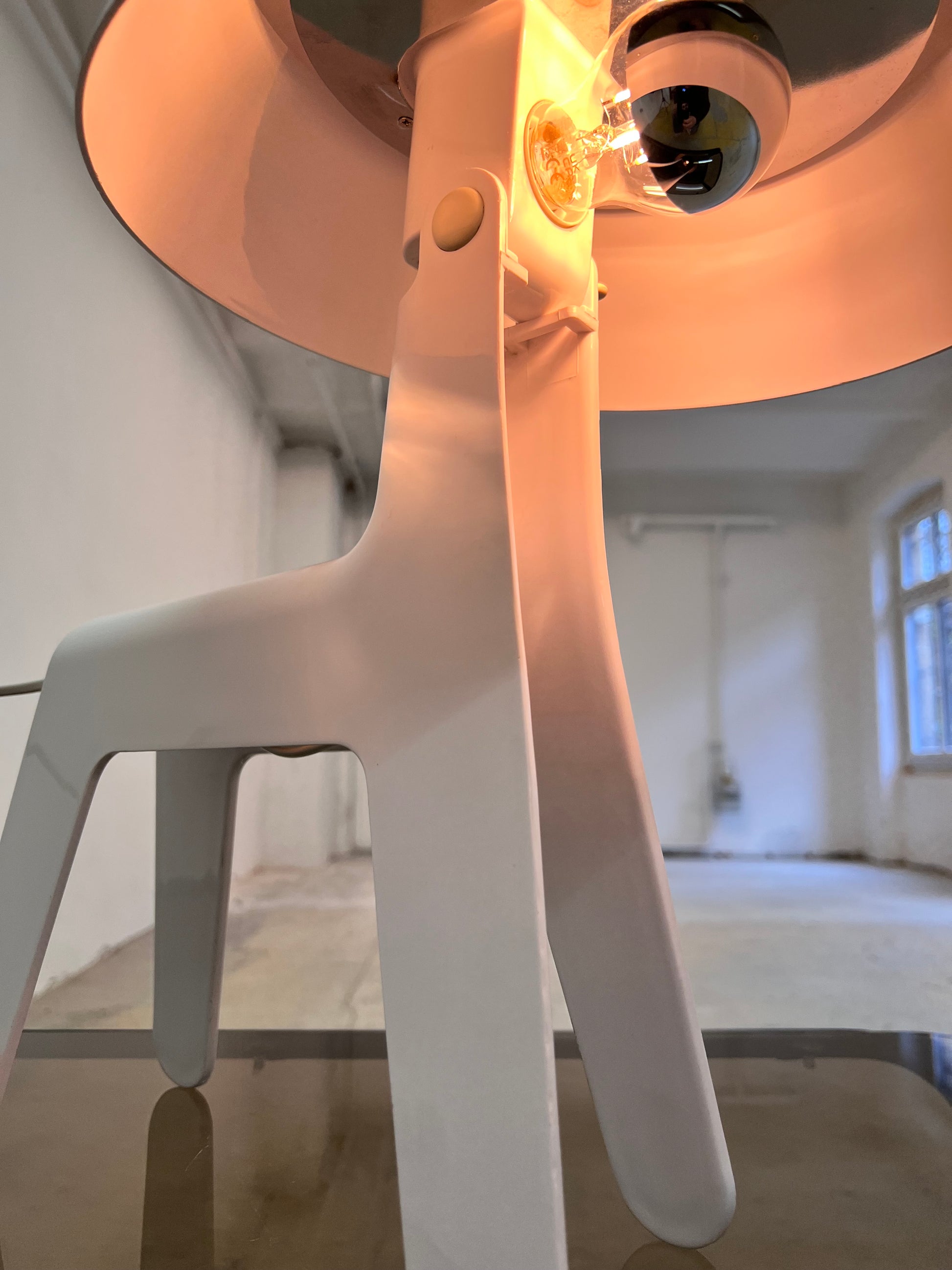 „Doglamp“ Propaganda D-dOG Lampe