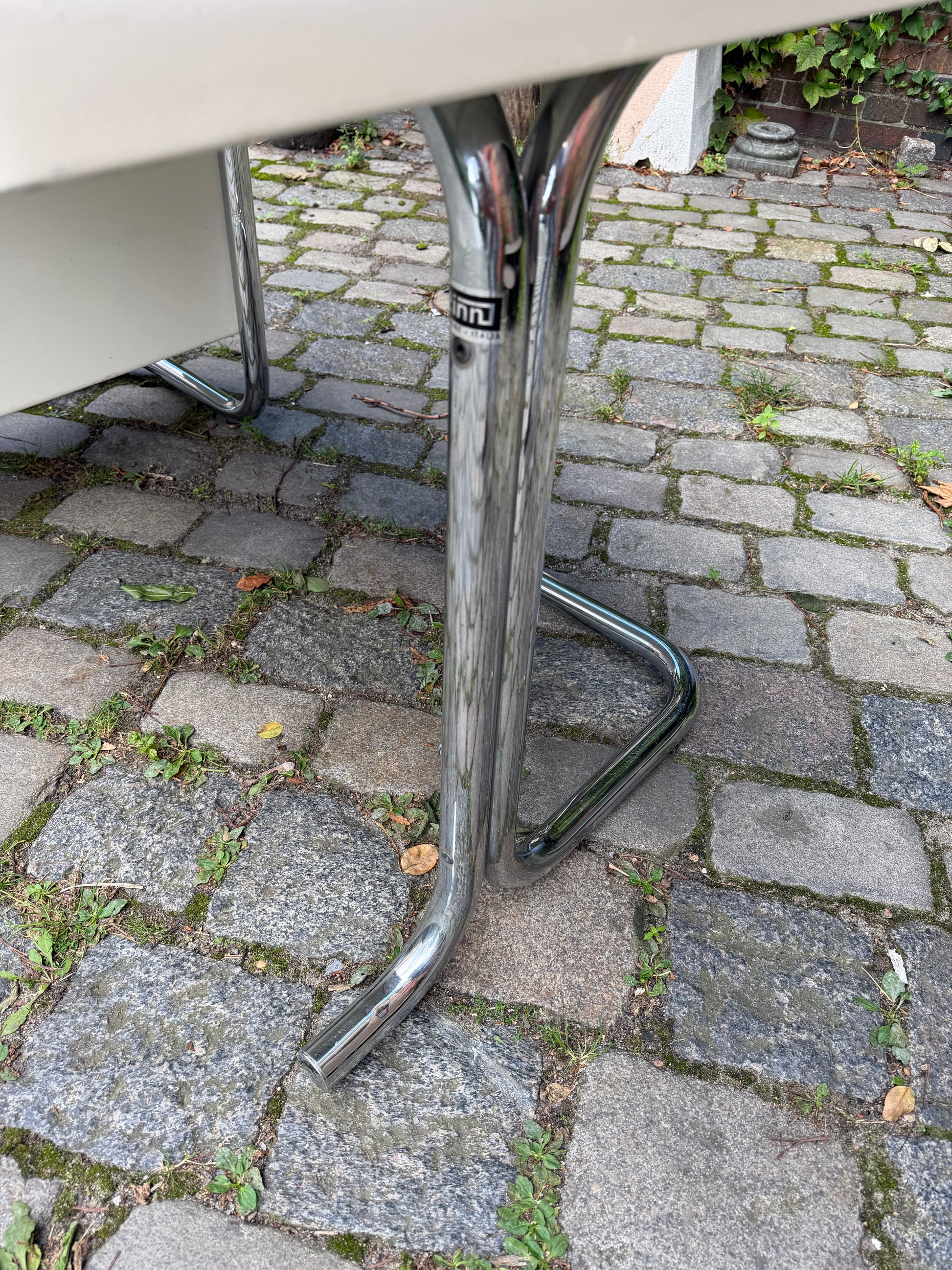 Schreibtisch weiß Fiberglas Chrom von 2 INN Lissone
