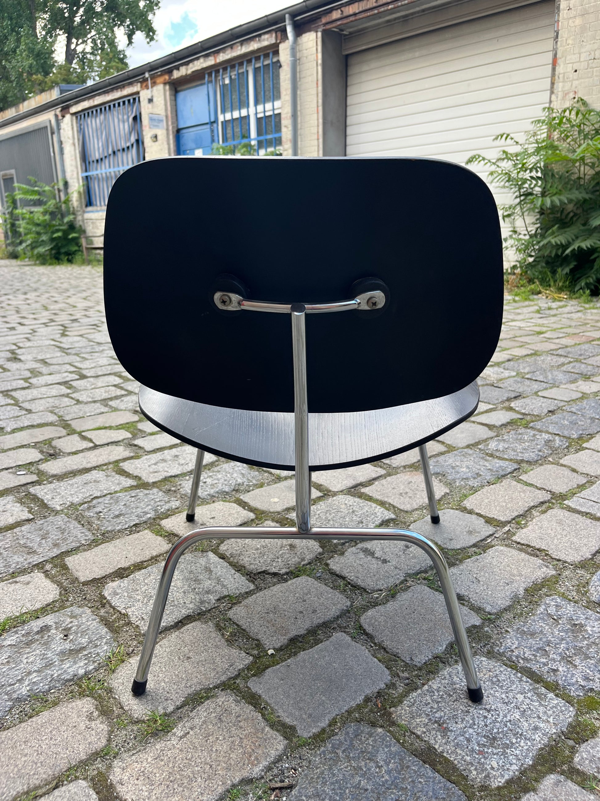 Sessel LCM schwarz Plywood von Ray & Charles Eames