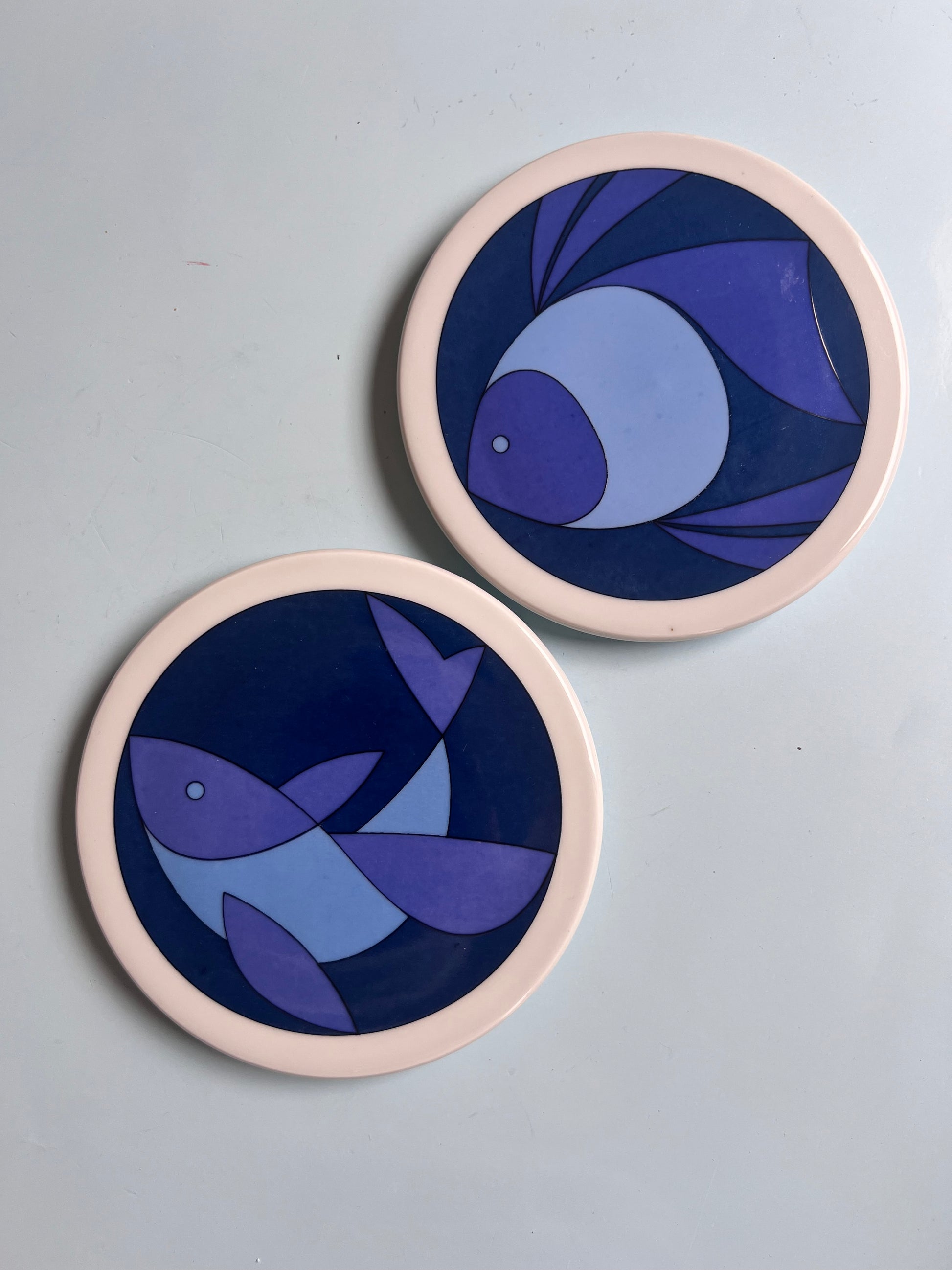 Set: 2x Sammelteller / Wandteller blau von Ib Antoni für Bing & Grøndahl