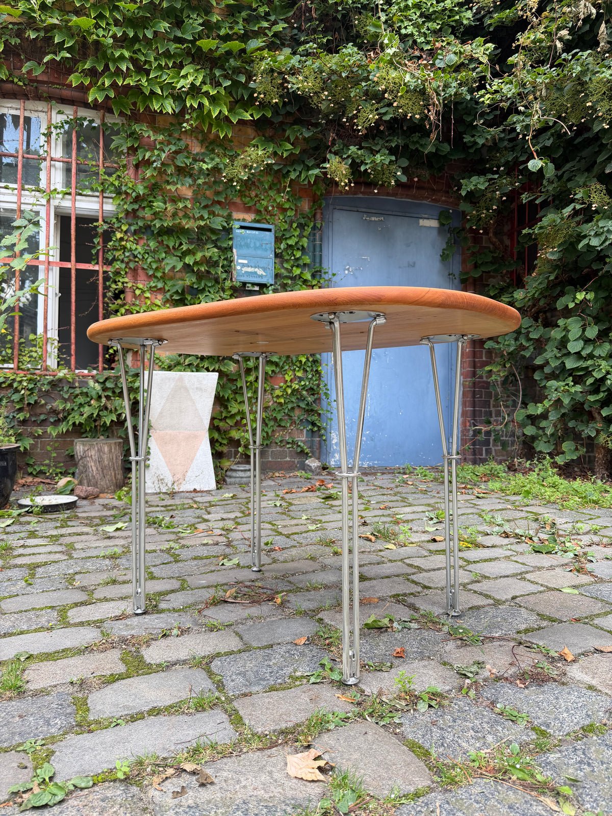 Esstisch Teak mit Hairpinlegs aus Dänemark