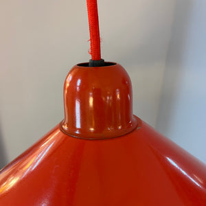 Hängelampe rot Metall aus Dänemark