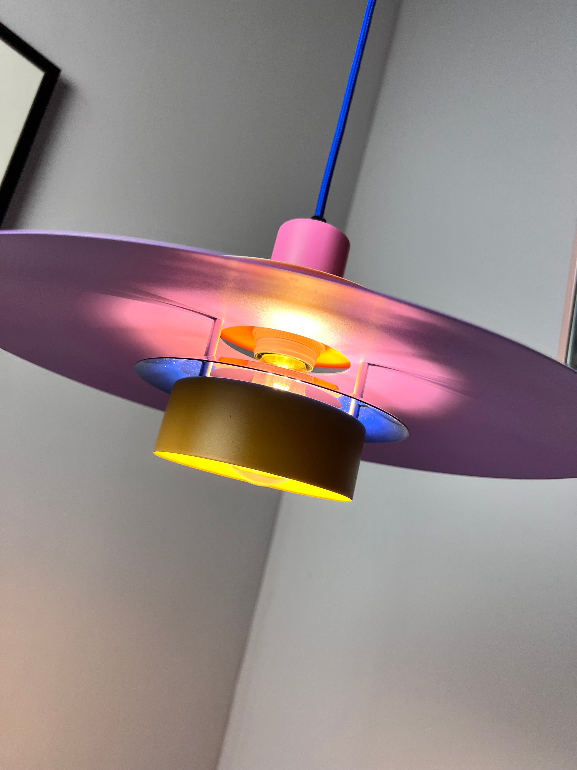 Lamellenlampe neu lackiert lila ocker