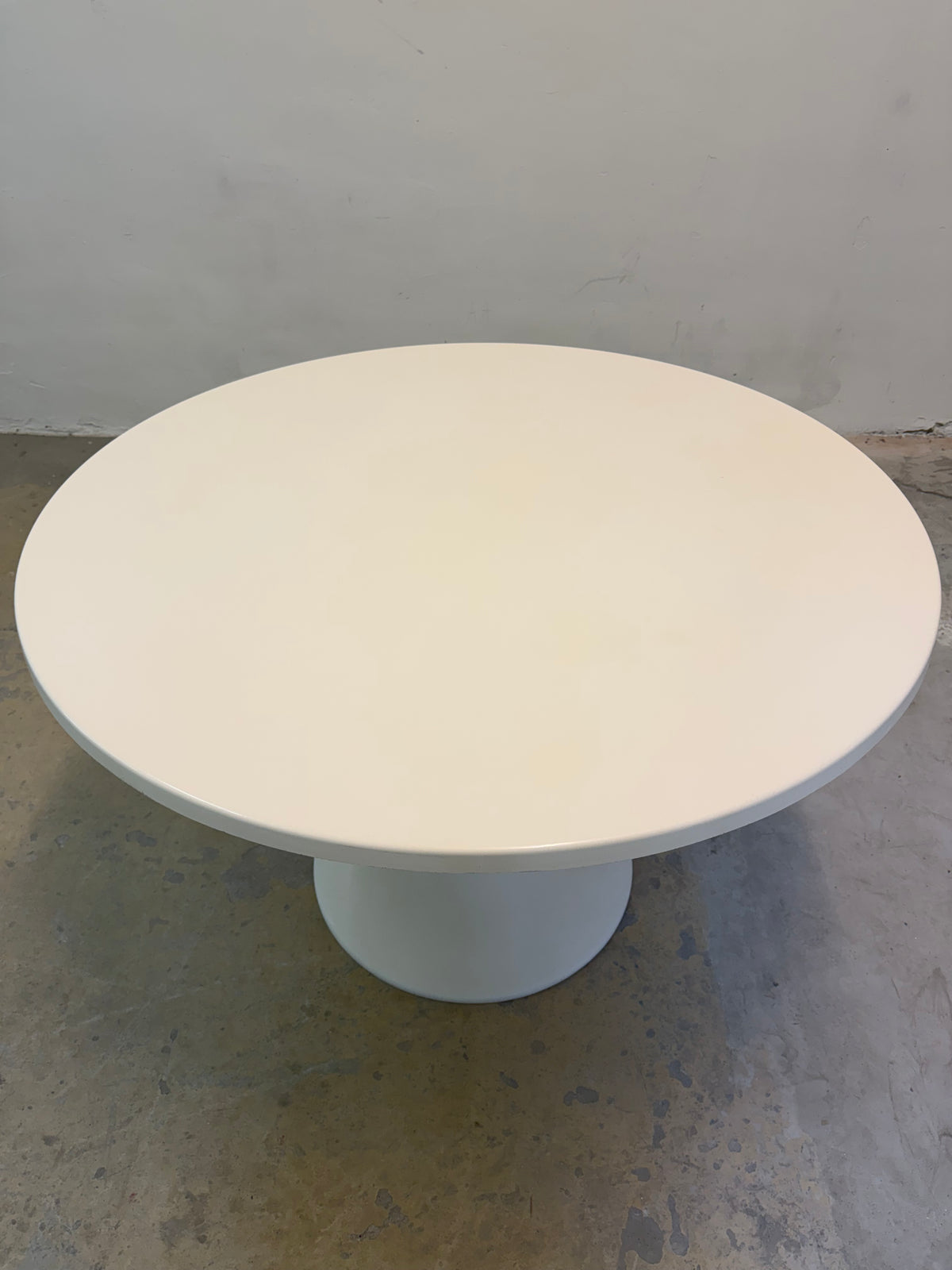 Runder Tulip Esstisch weiß Fiberglas