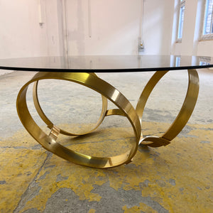 Runder Hesterberg Couchtisch mit Kreisgestell Messing Rauchglas