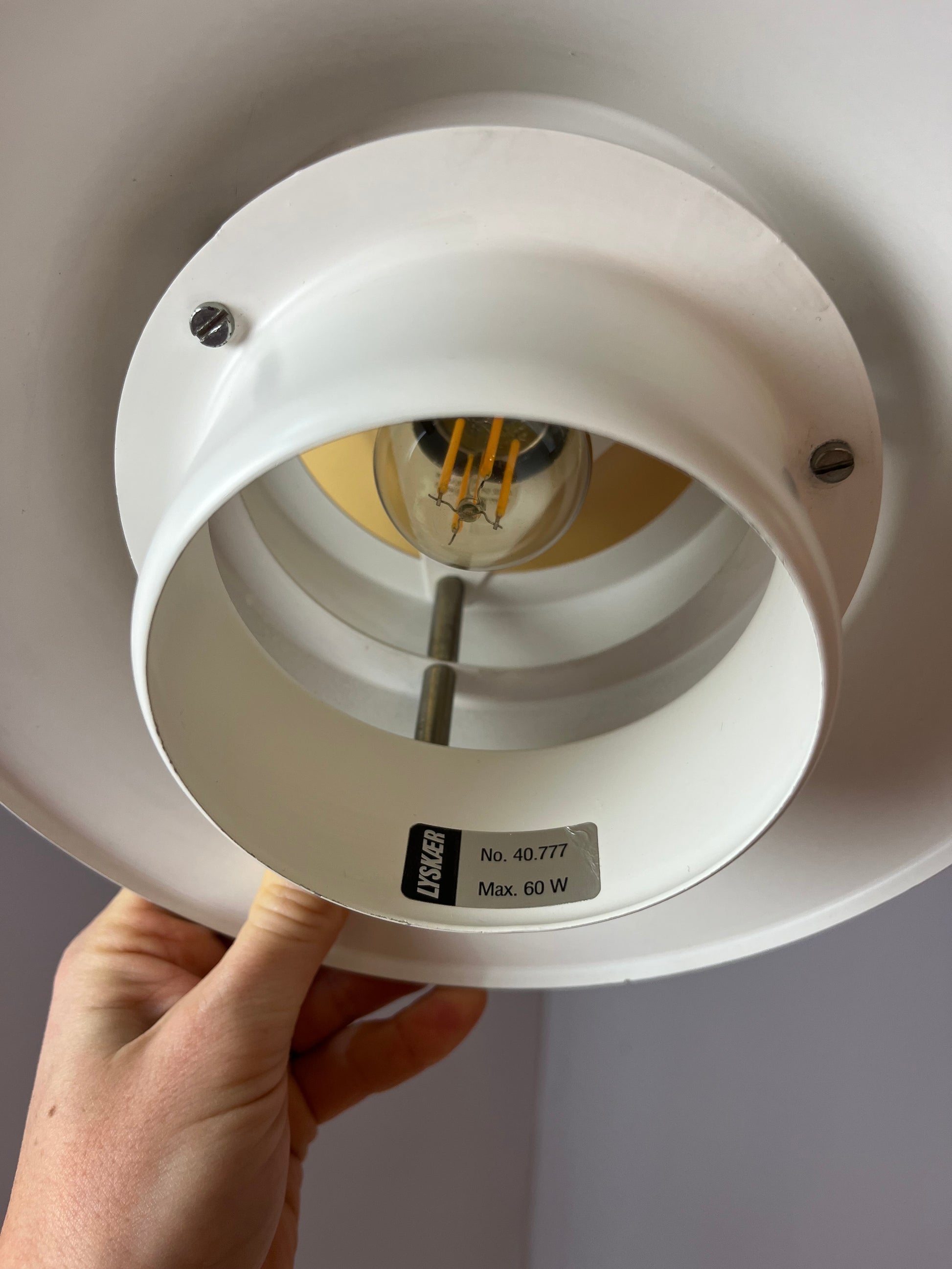 Lamellenlampe weiß gelb von Lyskær