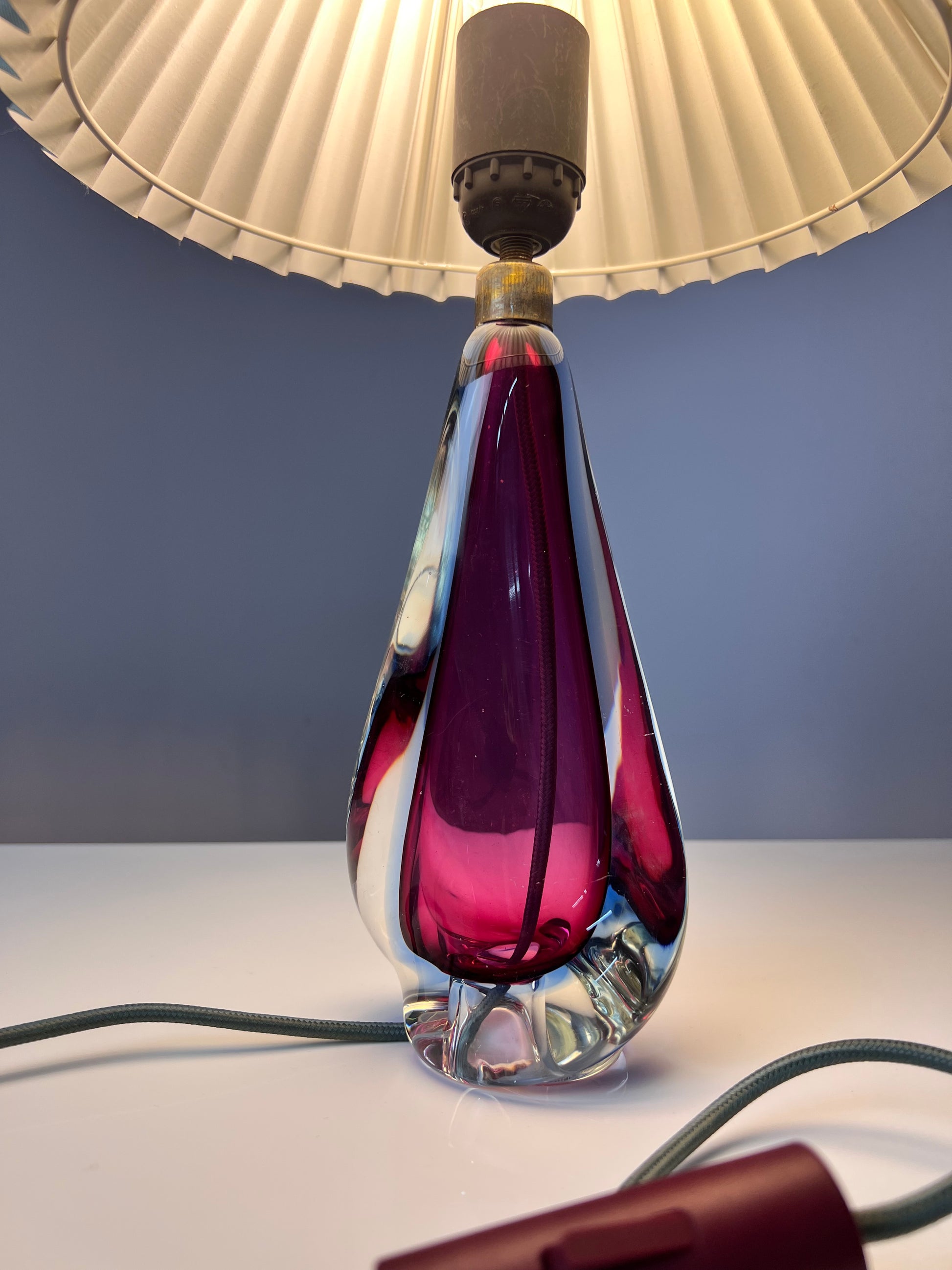 Tischlampe lila blau Muranoglas