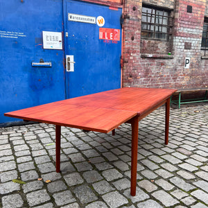 Ausziebarer Esstisch Teak von Henning Kjearnulf