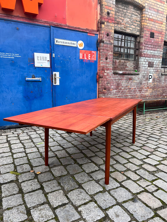 Ausziebarer Esstisch Teak von Henning Kjearnulf
