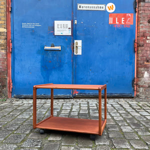 Couchtisch Teak mit Rollen von Korup