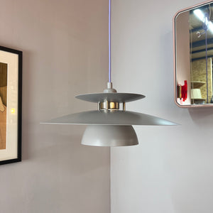 Lamellenlampe hellgrau aus Dänemark