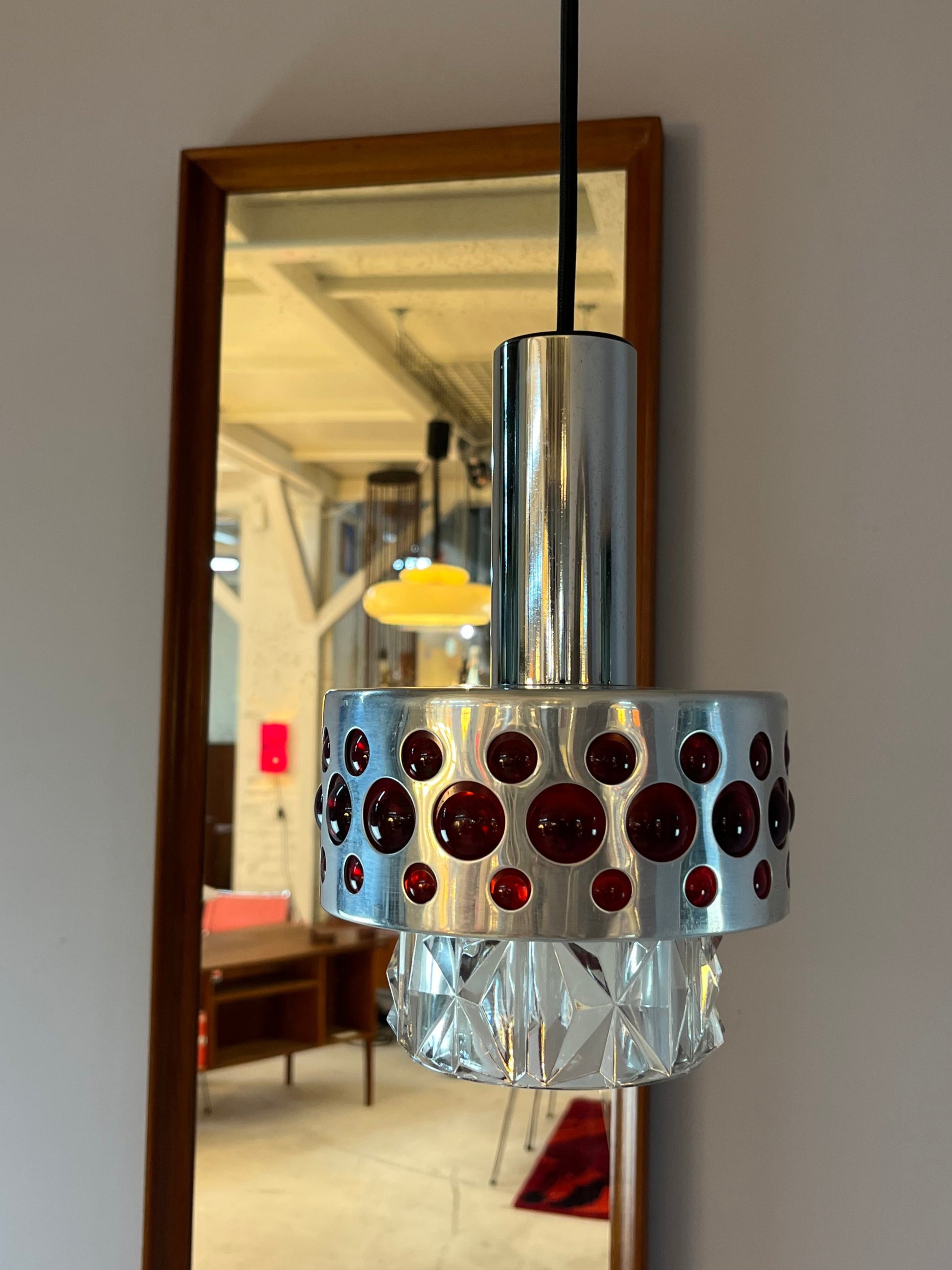 Hängelampe rot Chrom Kristallglas von Fischer Leuchten