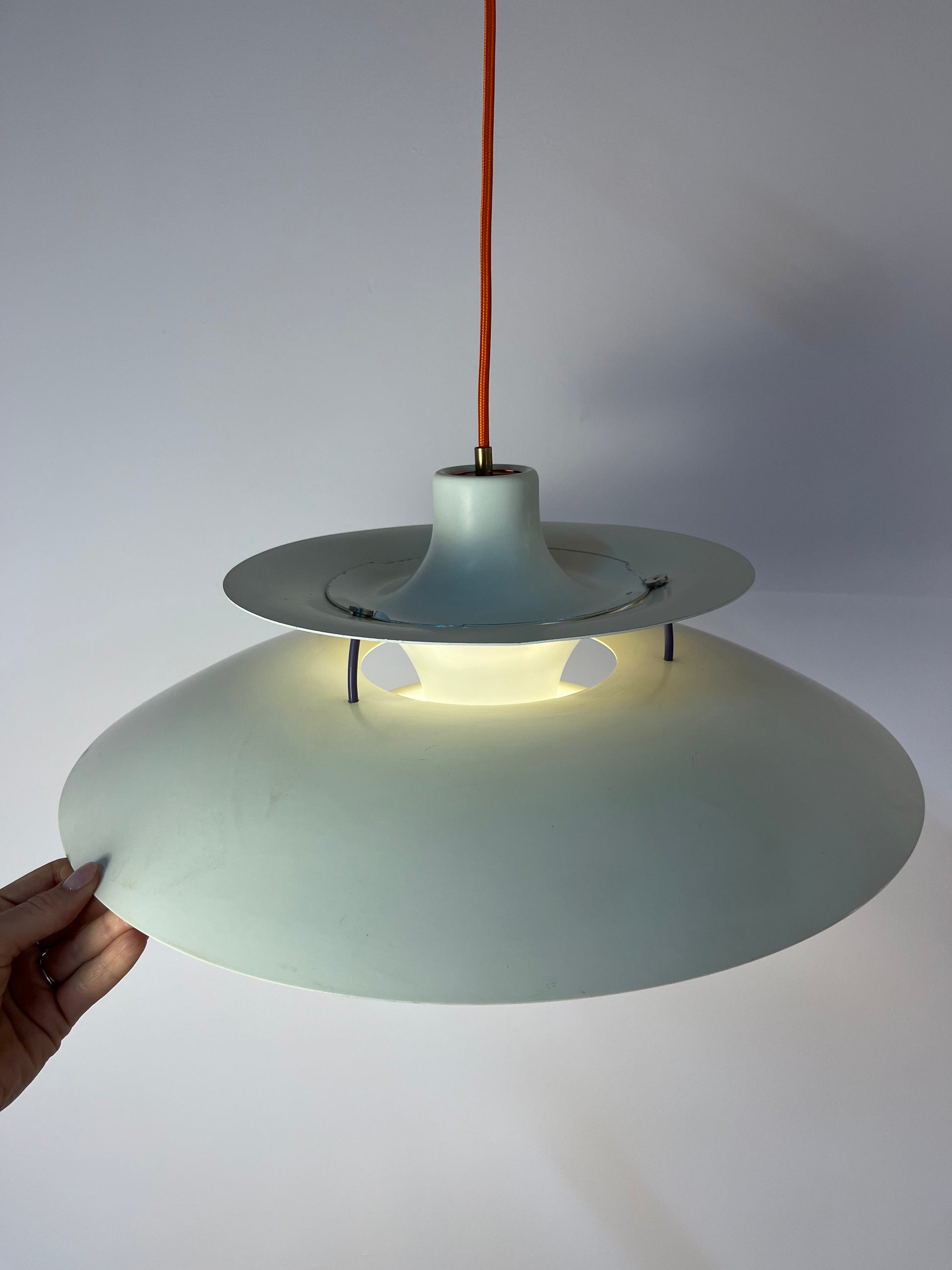 Lamellenlampe PH5 weiß von Poul Henningsen für Louis Poulsen