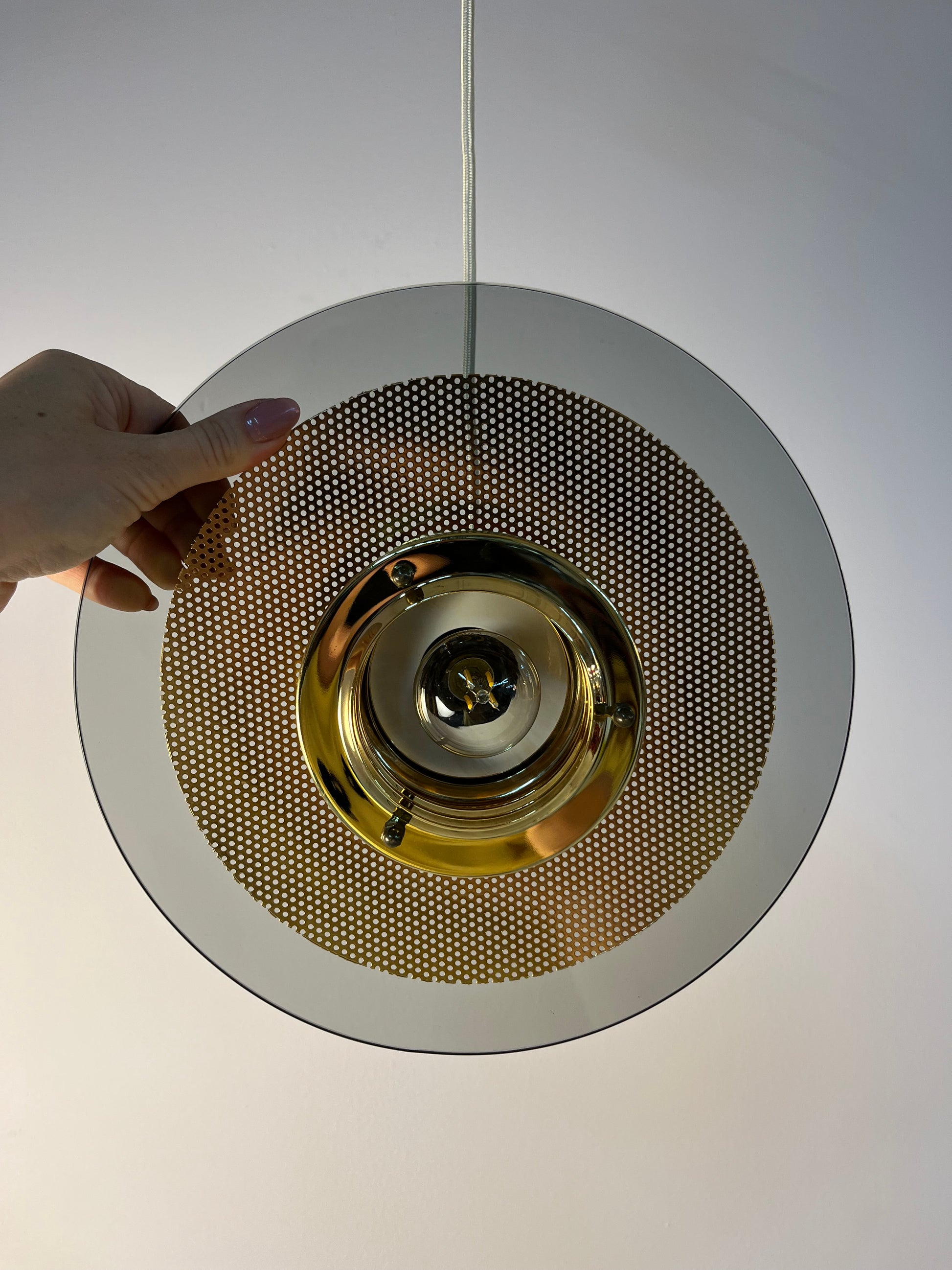 Kleine Hängelampe Rauchglas Messing von Jan Eskil Eskilsson für Belid