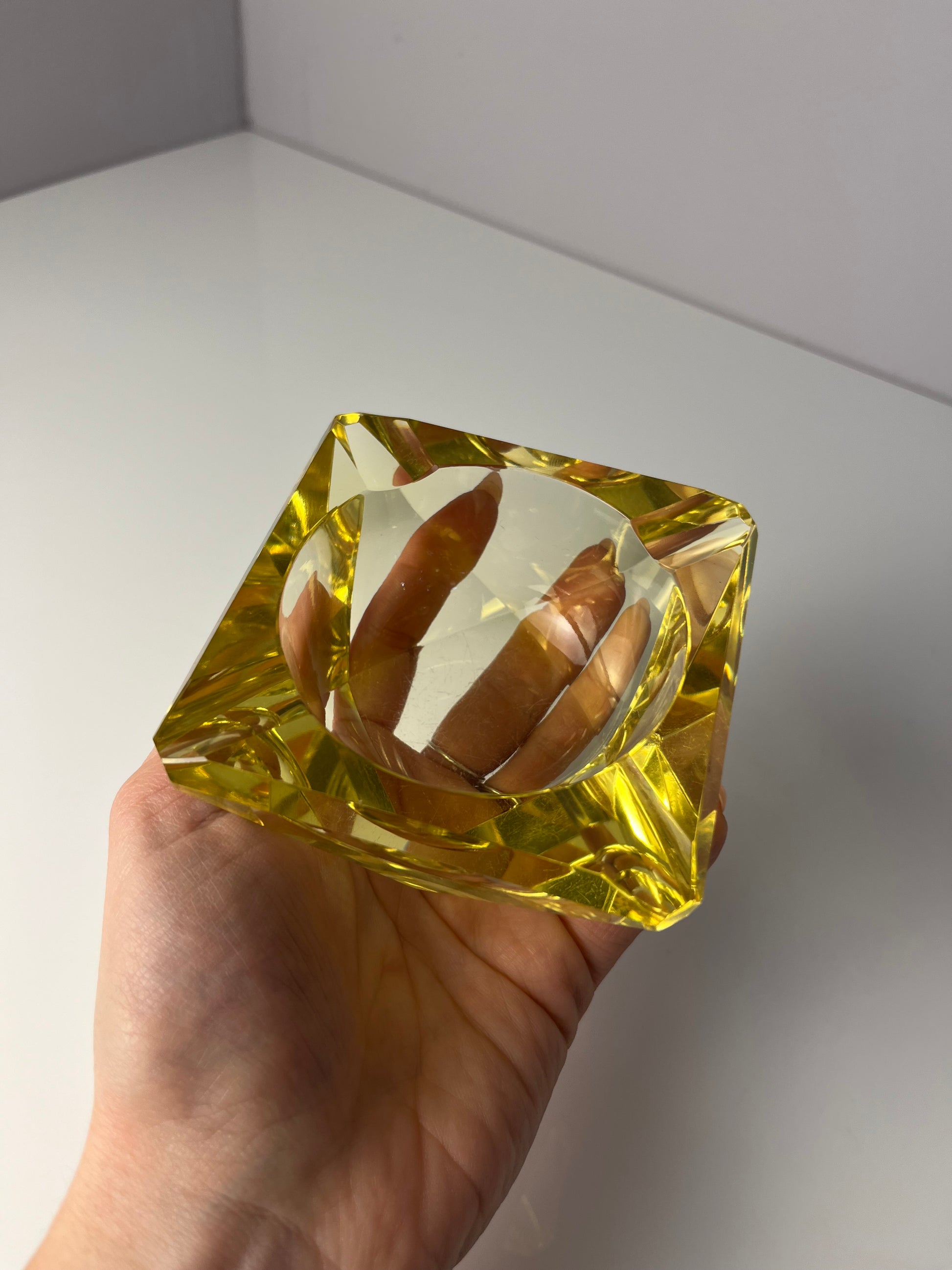 Aschenbecher gelb Kristallglas