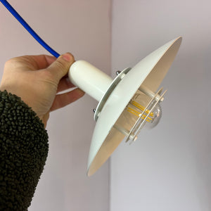 Kleine Lamellenlampe weiß aus Dänemark