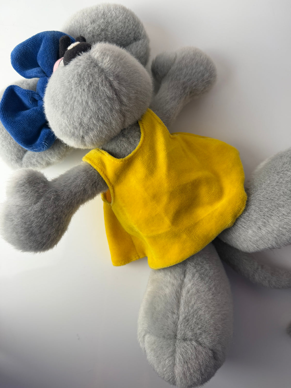 Diddlina Maus mit gelbem Kleid von Thomas Goletz