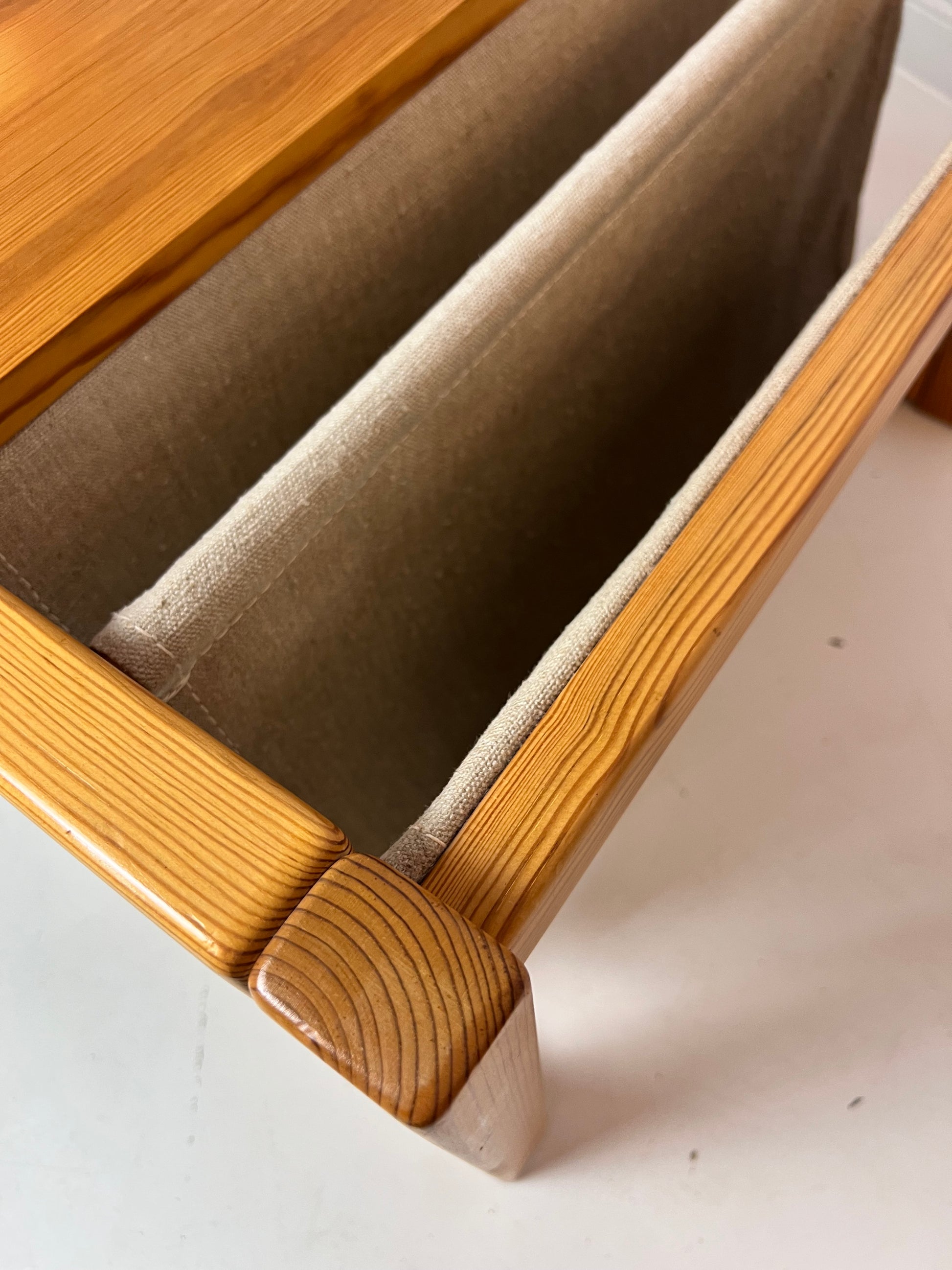 Zeitungstisch SAFARI von Karin Mobring für IKEA