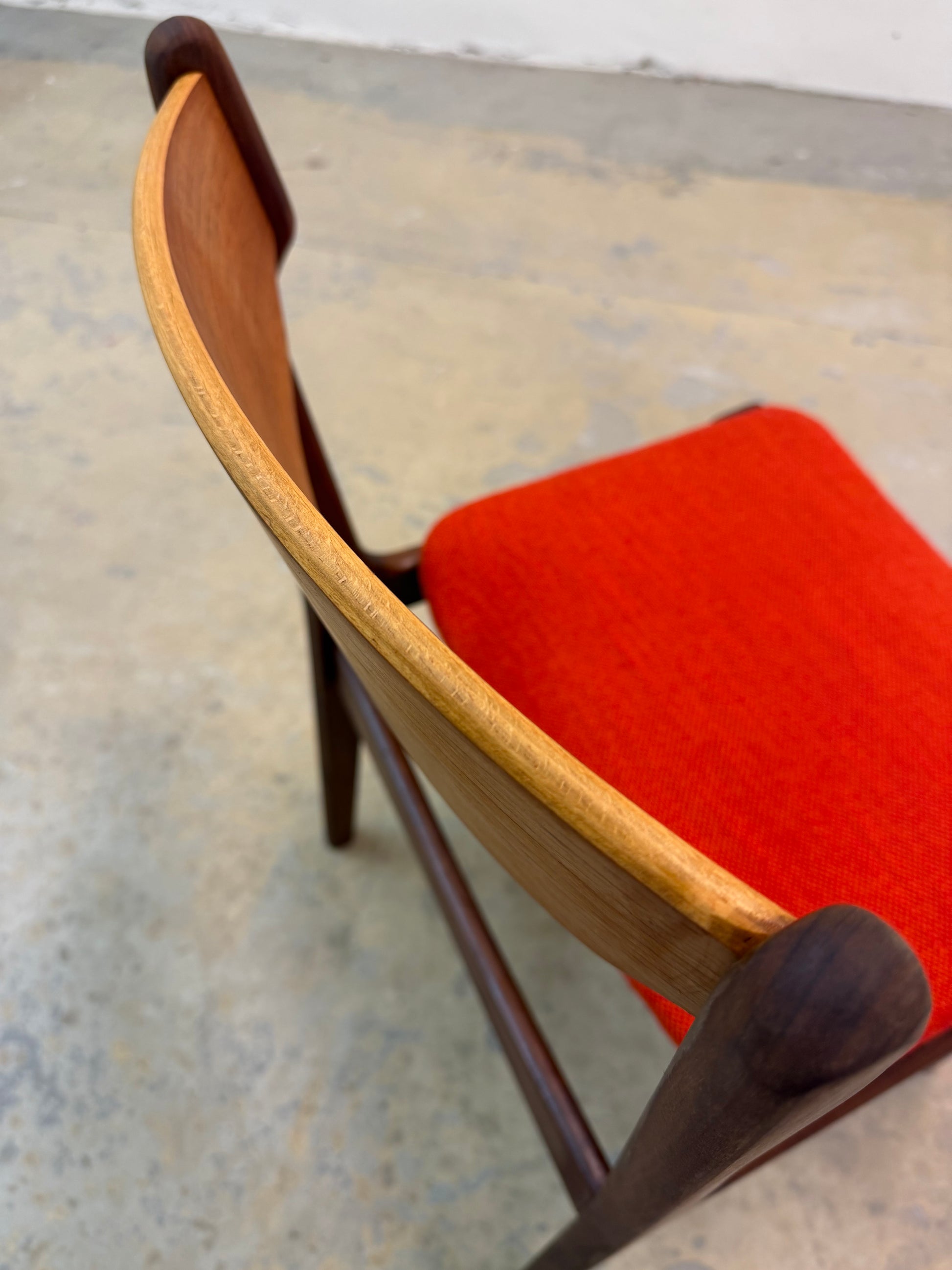 Polsterstuhl Teak orange neu gepolstert von Erik Buch