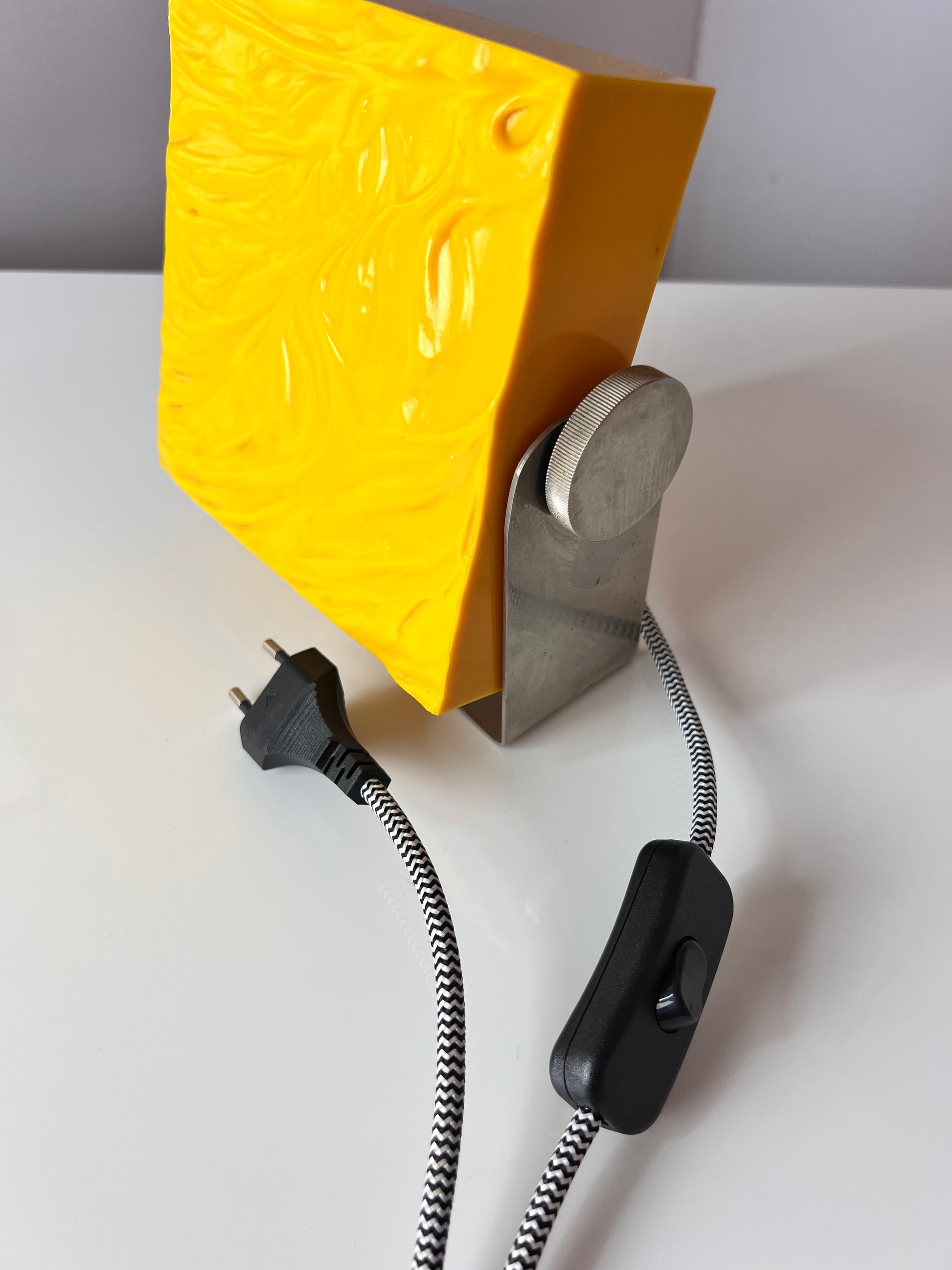 Tischlampe gelb von Uwe Mersch