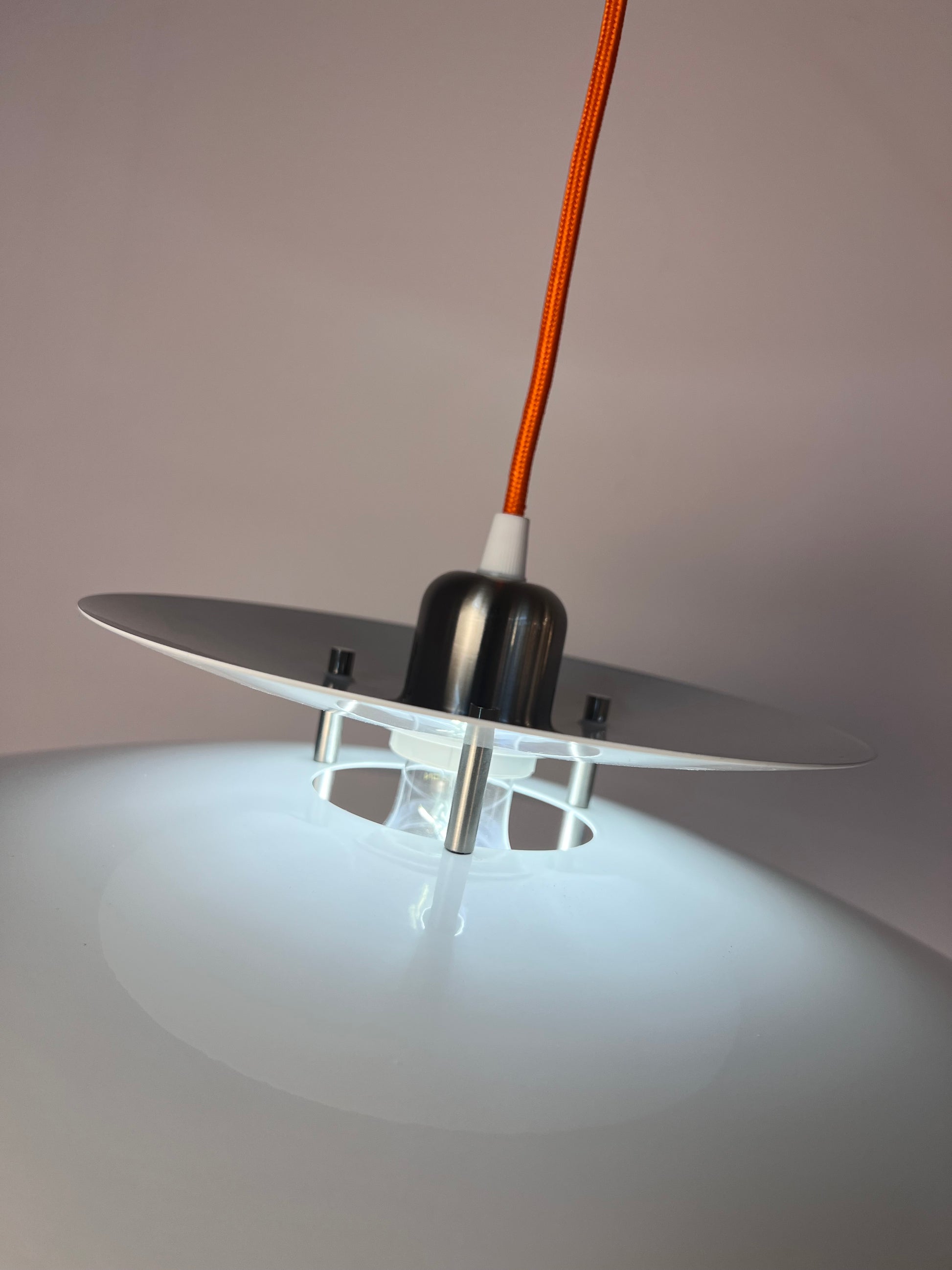 Lamellenlampe weiß aus Dänemark