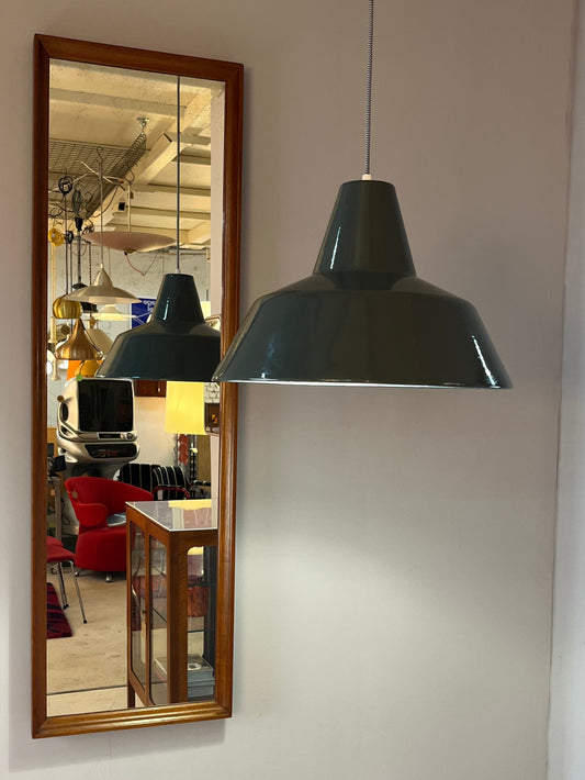 Industrielampe grau emailliert