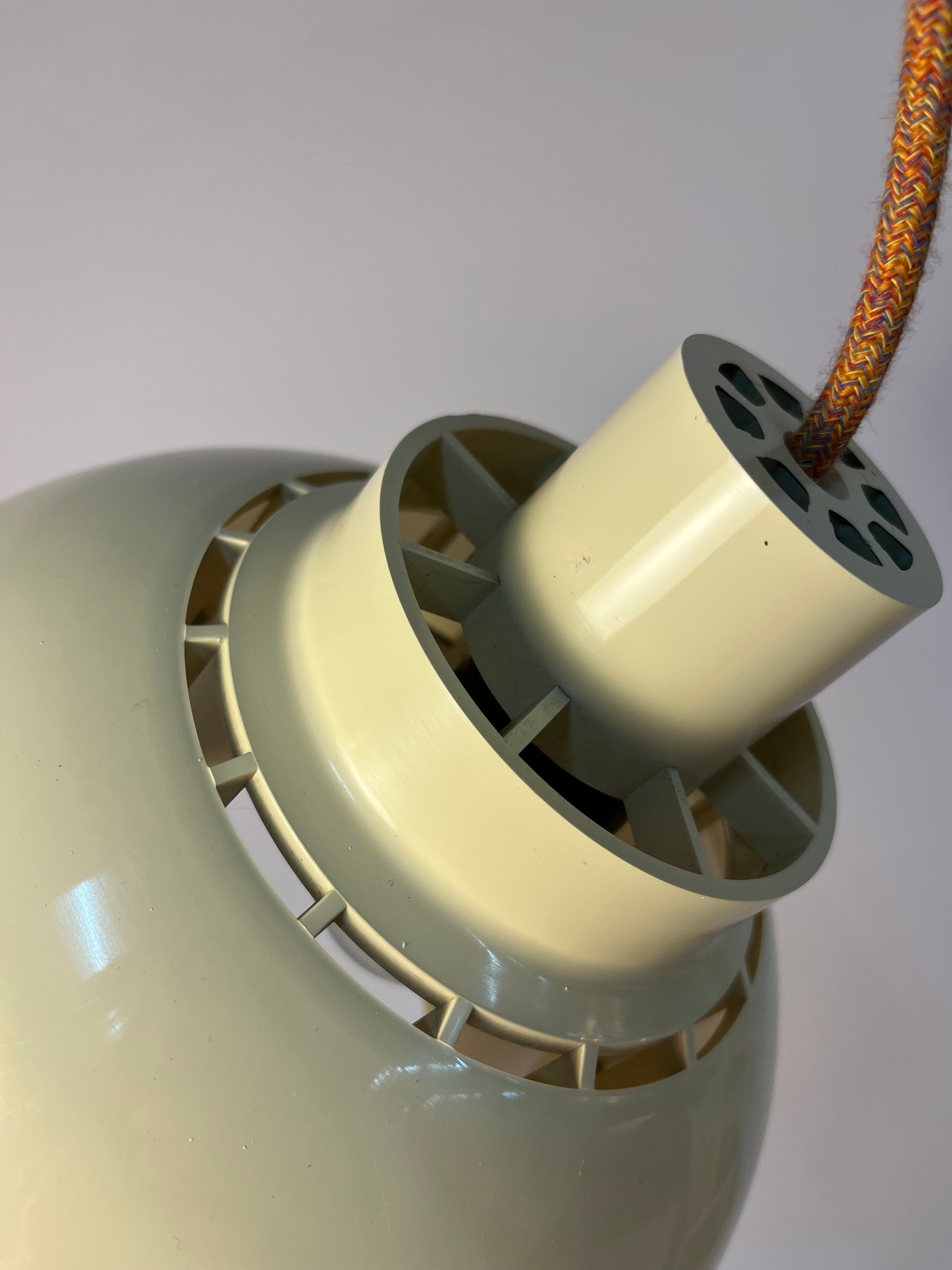 Hängelampen Minisol creme von K. Kewo für Nordisk Solar