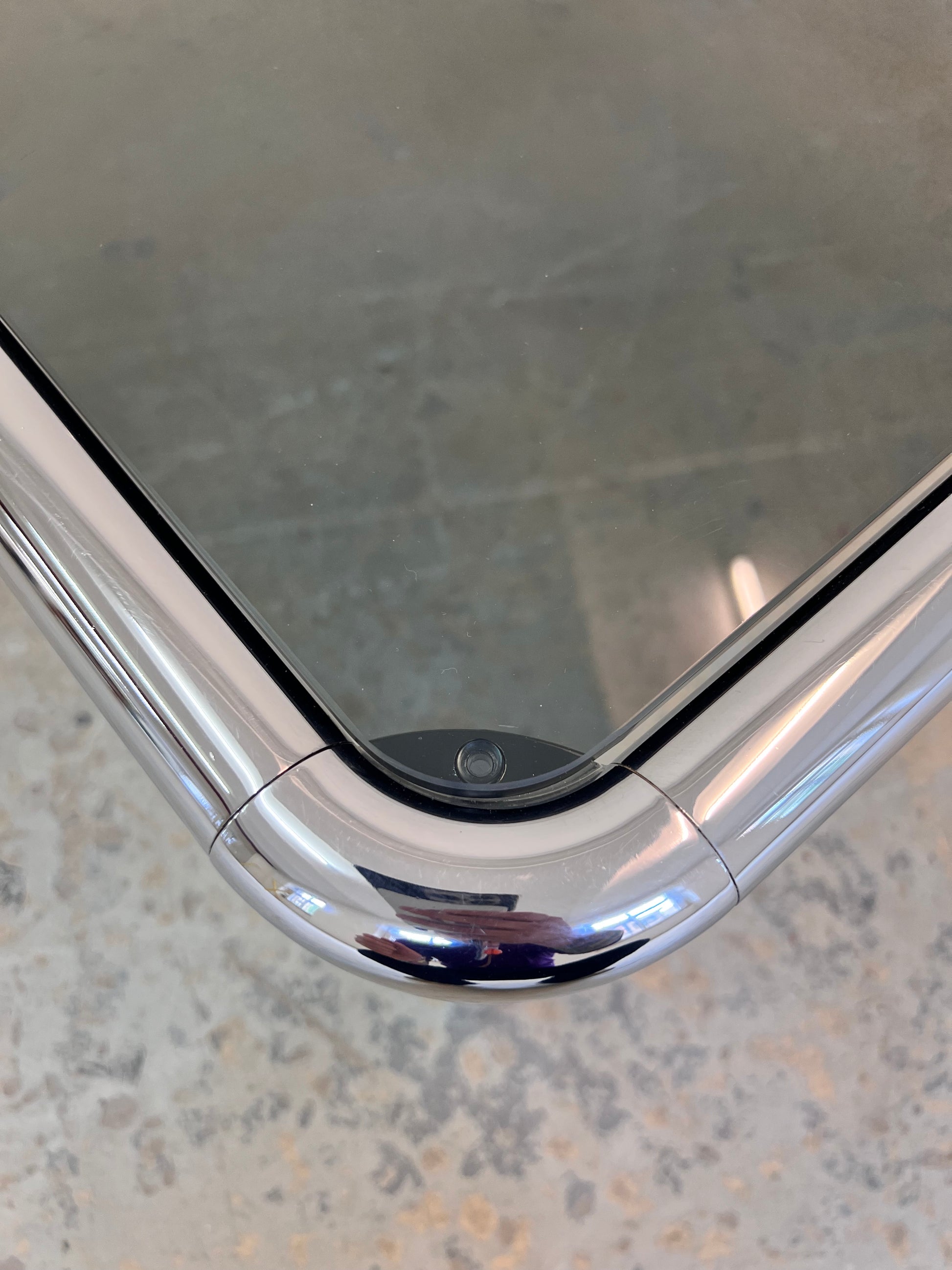 Couchtisch Chrom Rauchglas ETIENNE FERMIGIER