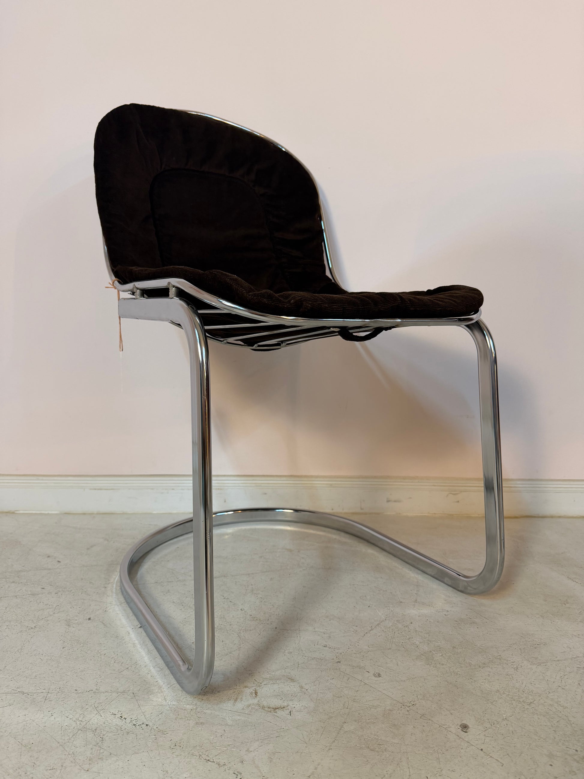 Freischwinger Chrom mit braunem Polster von Gastone Rinaldi