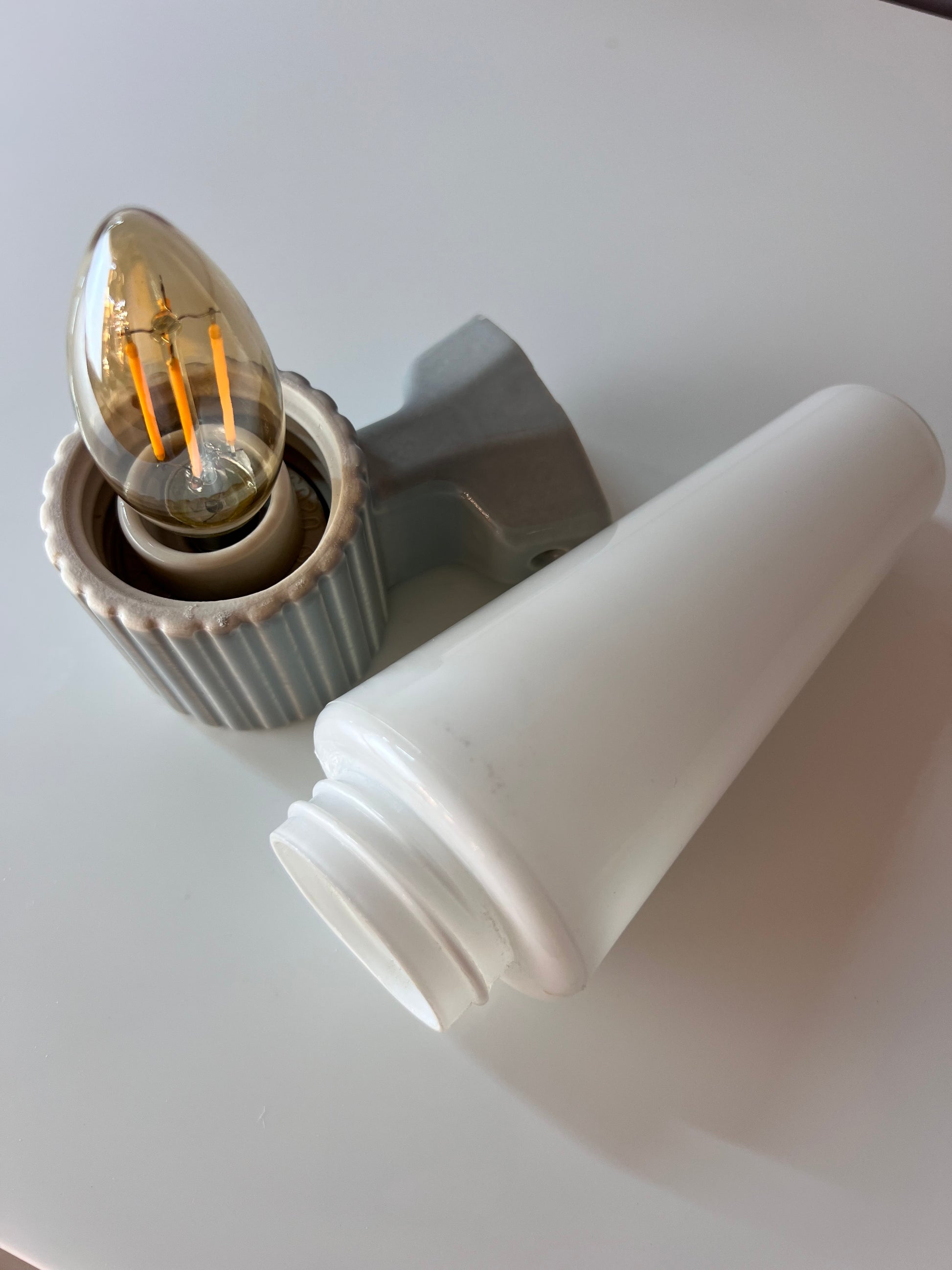 Wandlampe Modell 6020 grau Sigvard Bernadotte für Ifö