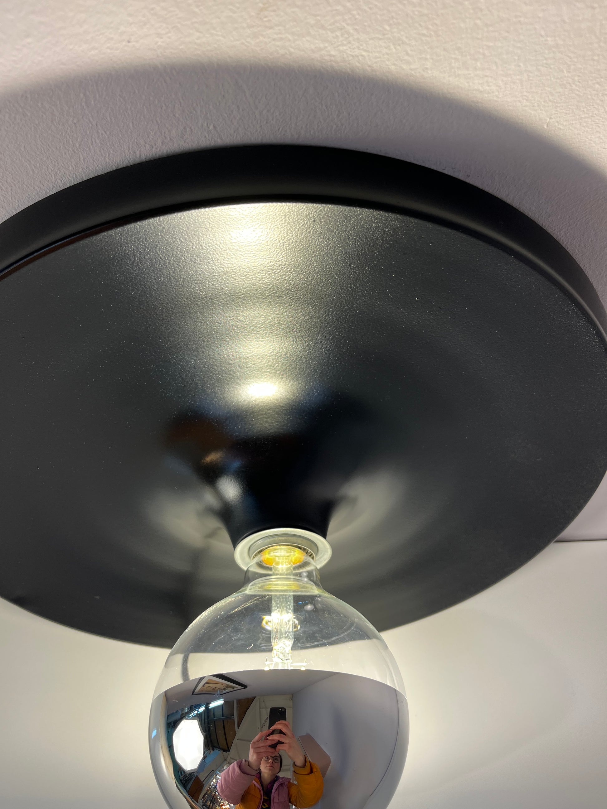Wandlampe Diskus schwarz neu lackiert