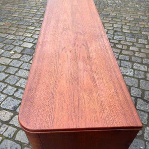 Highboard Teak mit Jalousietüren aus Dänemark