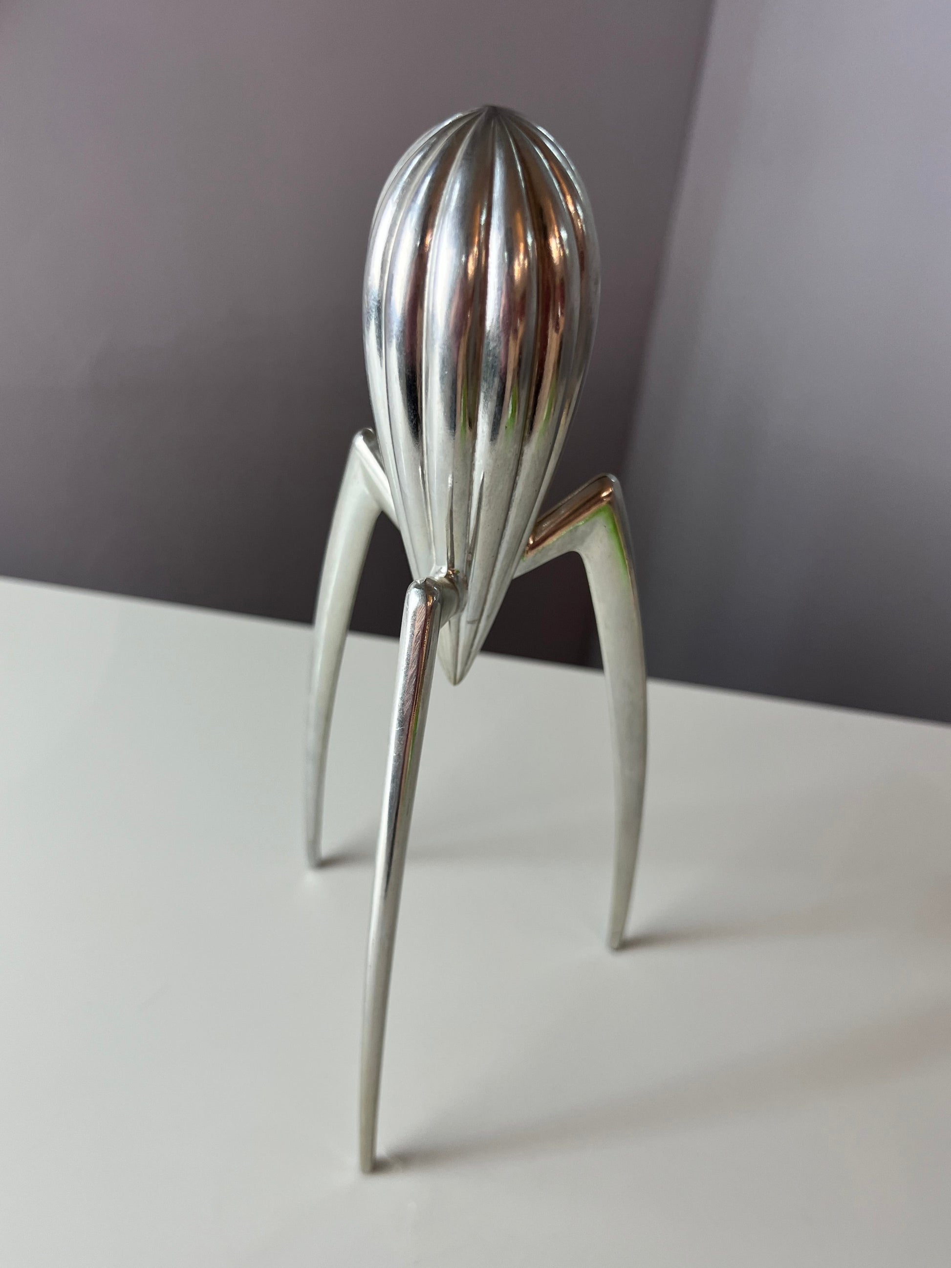 Zitronenpresse Juicy Salif von Philippe Starck für ALESSI