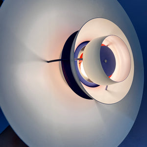 Lamellenlampe PH5 weiß blau von Poul Henningsen für Louis Poulsen