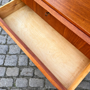 Kommode mit Schloss aus Dänemark